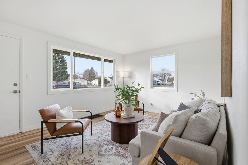 2426 West Rowan Avenue Spokane, WA 99205 - Photo 4 of 31