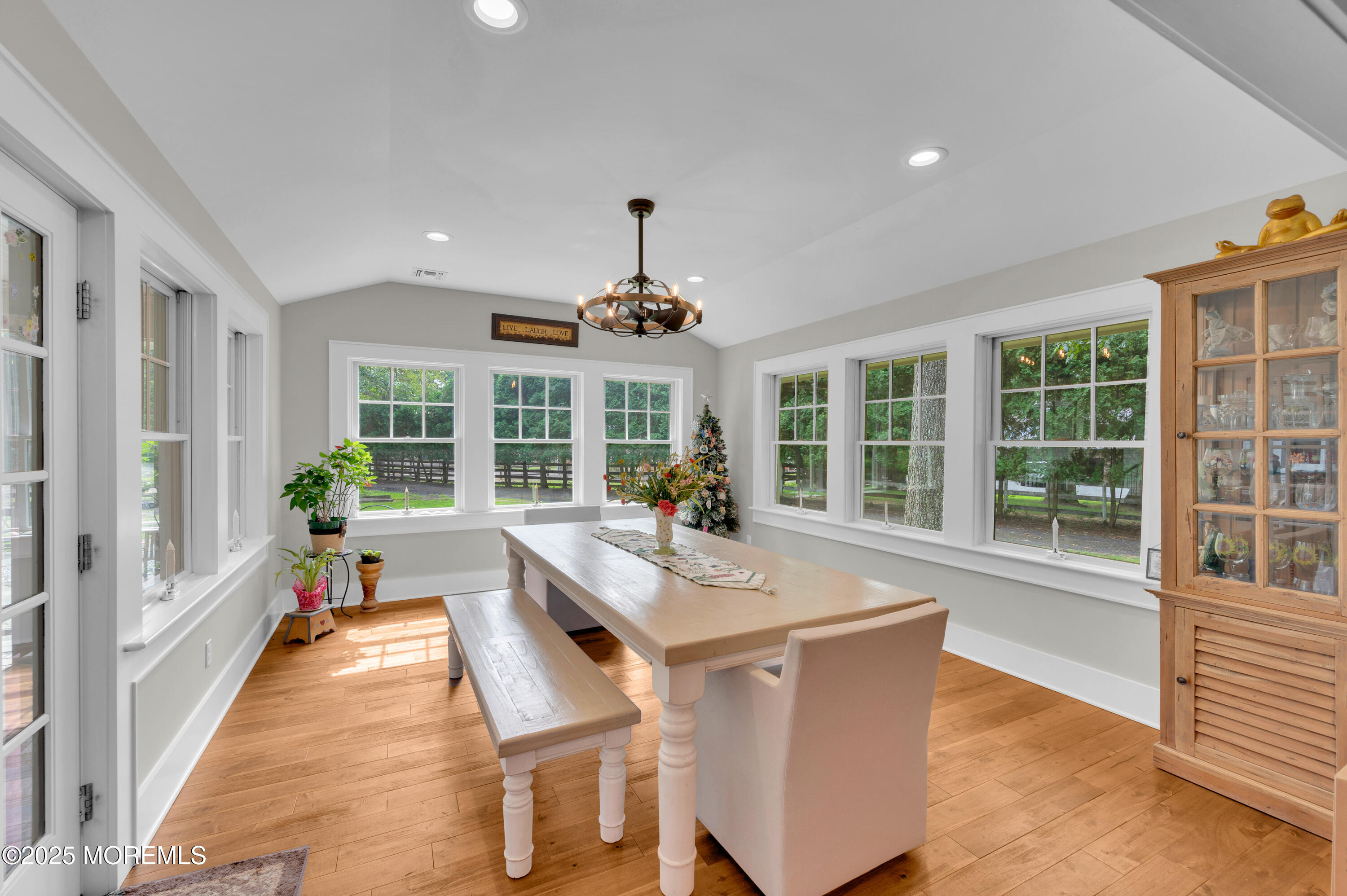 377 Buckalew Road Freehold, NJ 07728 - Photo 31 of 65 377 Buckalew Dining 1