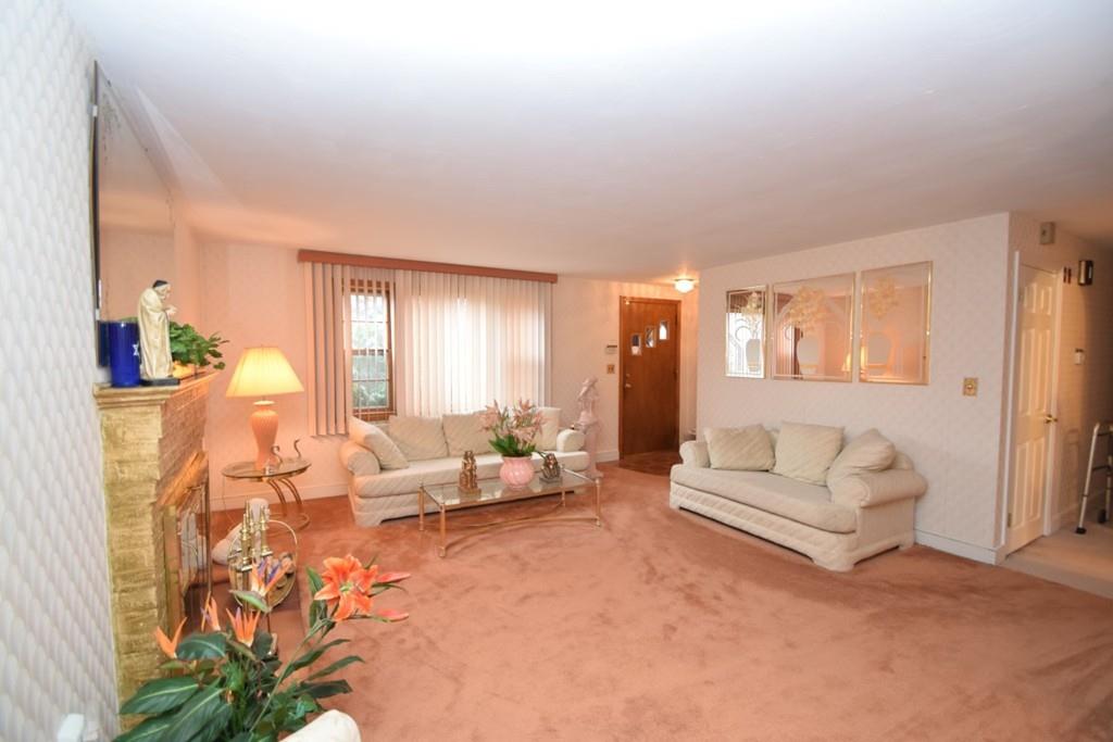 37 Bartlett Road Randolph, MA 02368 - Photo 4 of 20 Gallery Image 4