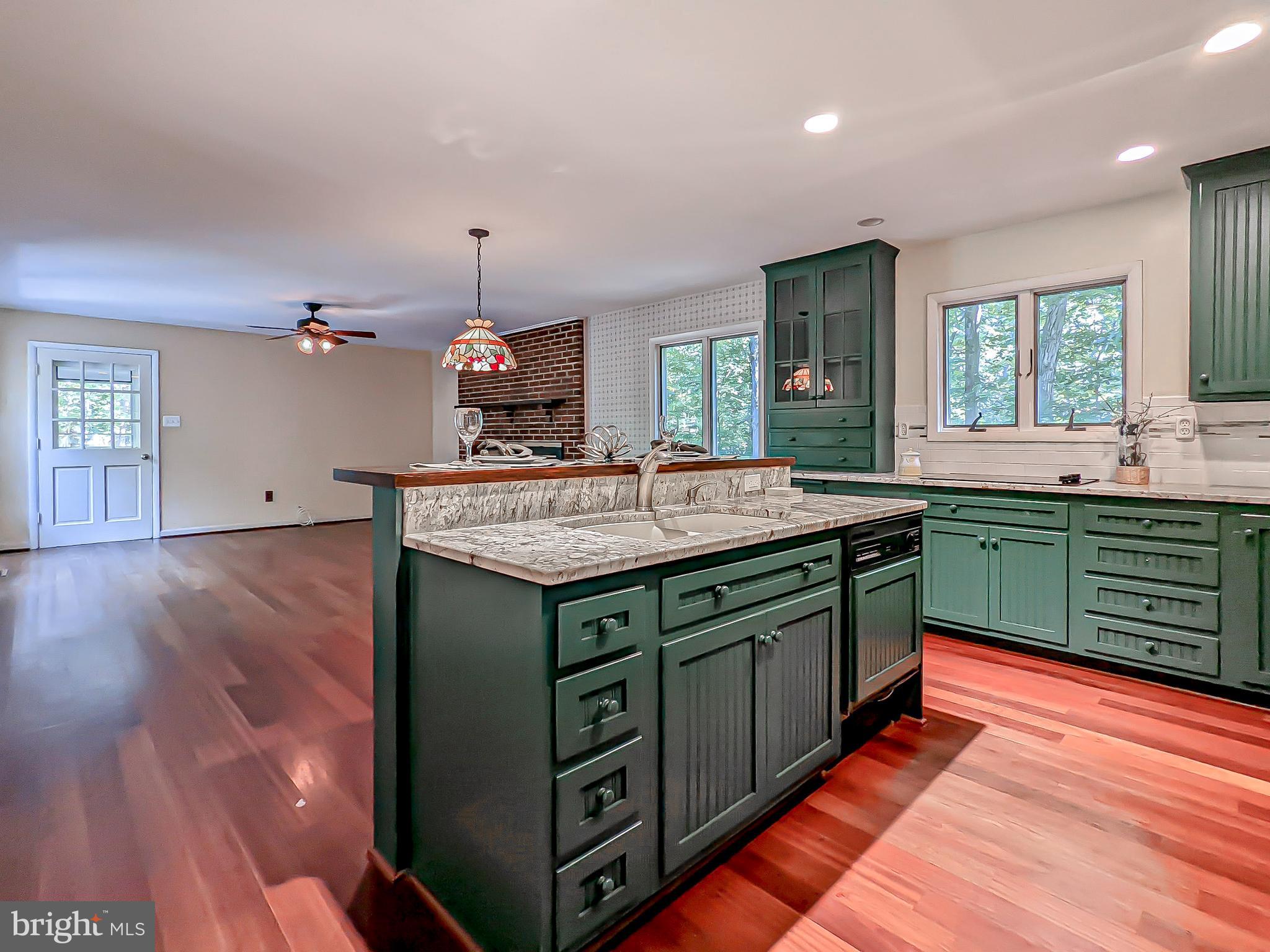 16495 Robledo Road Gainesville, VA 20155 - Photo 15 of 61 Gallery Image 15