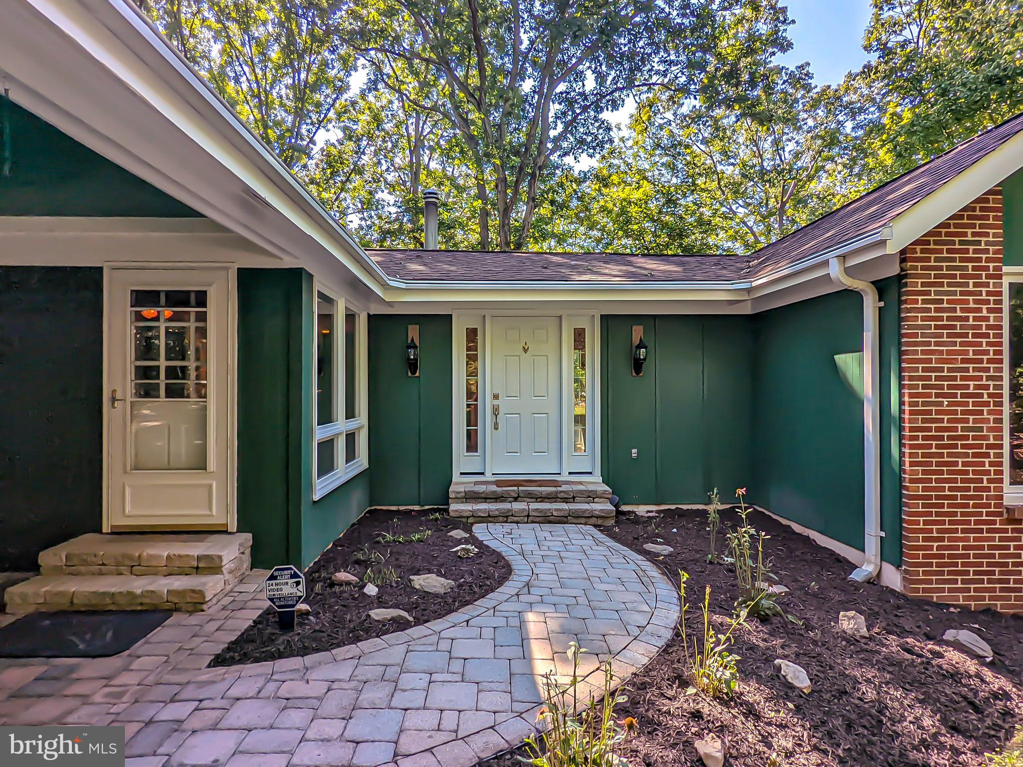 16495 Robledo Road Gainesville, VA 20155 - Photo 3 of 61 Gallery Image 3