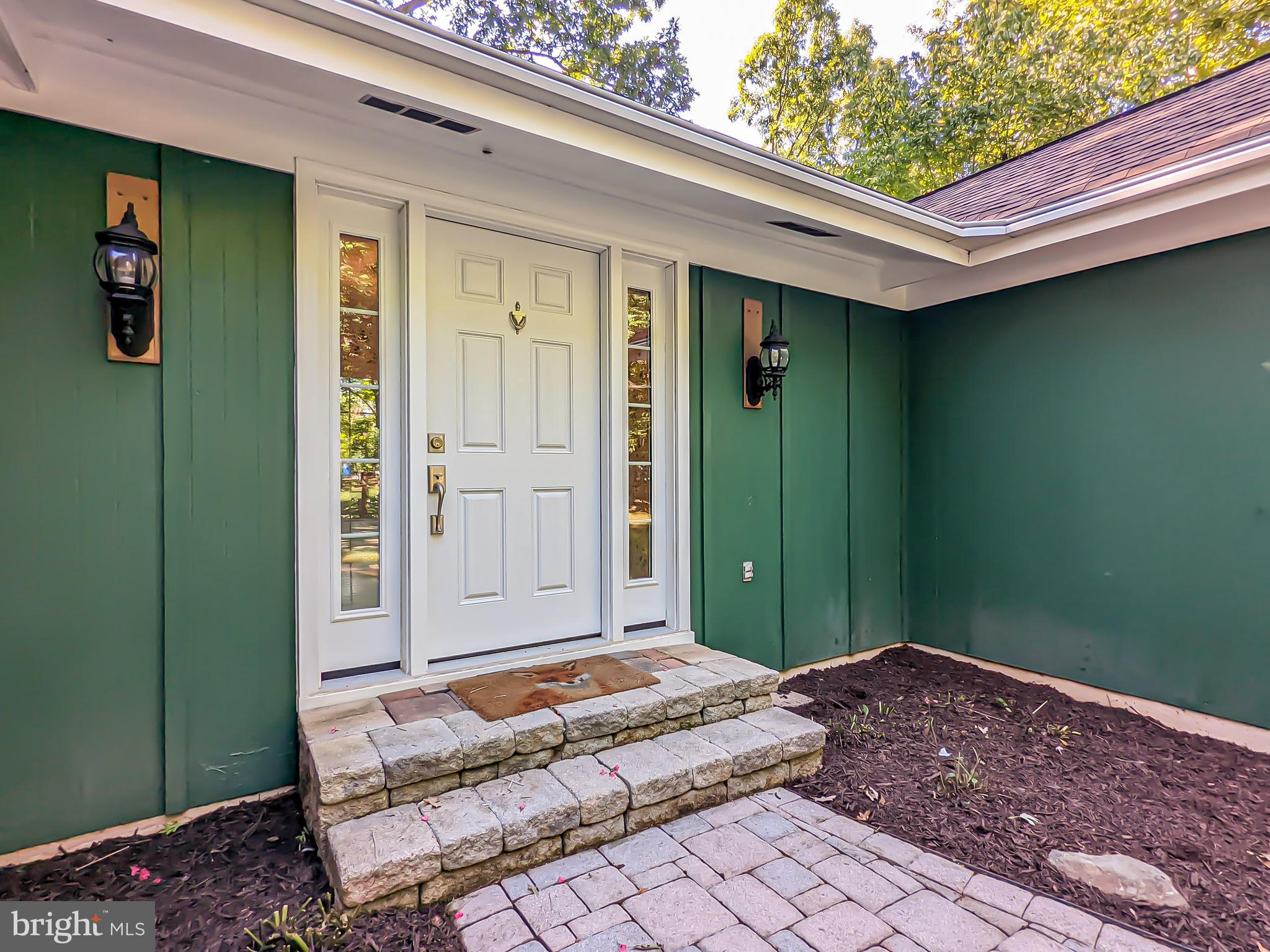 16495 Robledo Road Gainesville, VA 20155 - Photo 4 of 61 Gallery Image 4