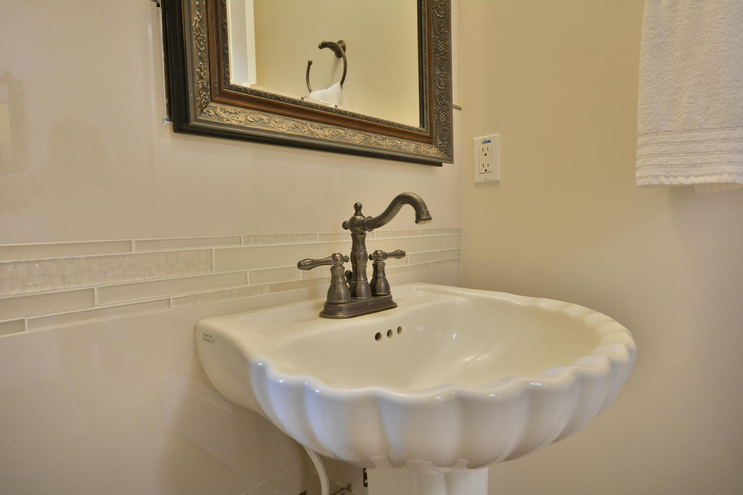 855 Northwest 6th Avenue Boca Raton, FL 33432 - Photo 13 of 27 855 NW 6th Ave Boca Raton FL-large-016-1