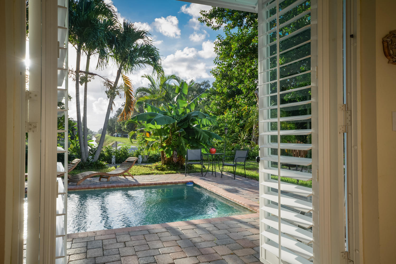 855 Northwest 6th Avenue Boca Raton, FL 33432 - Photo 2 of 27 855 NW 6th Ave Boca Raton FL-large-022-1