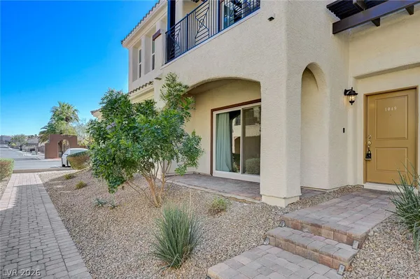 $2,250 | 1049 Via Lombardi, Henderson, NV 89011