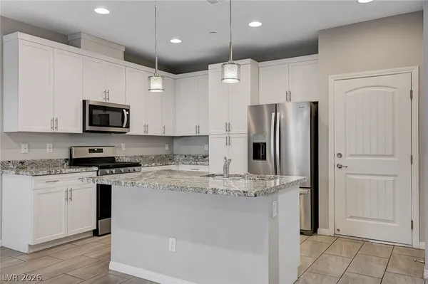 $2,250 | 1049 Via Lombardi, Henderson, NV 89011
