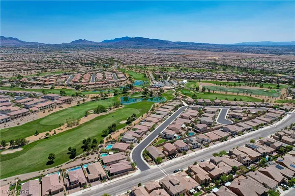 $2,250 | 1049 Via Lombardi, Henderson, NV 89011