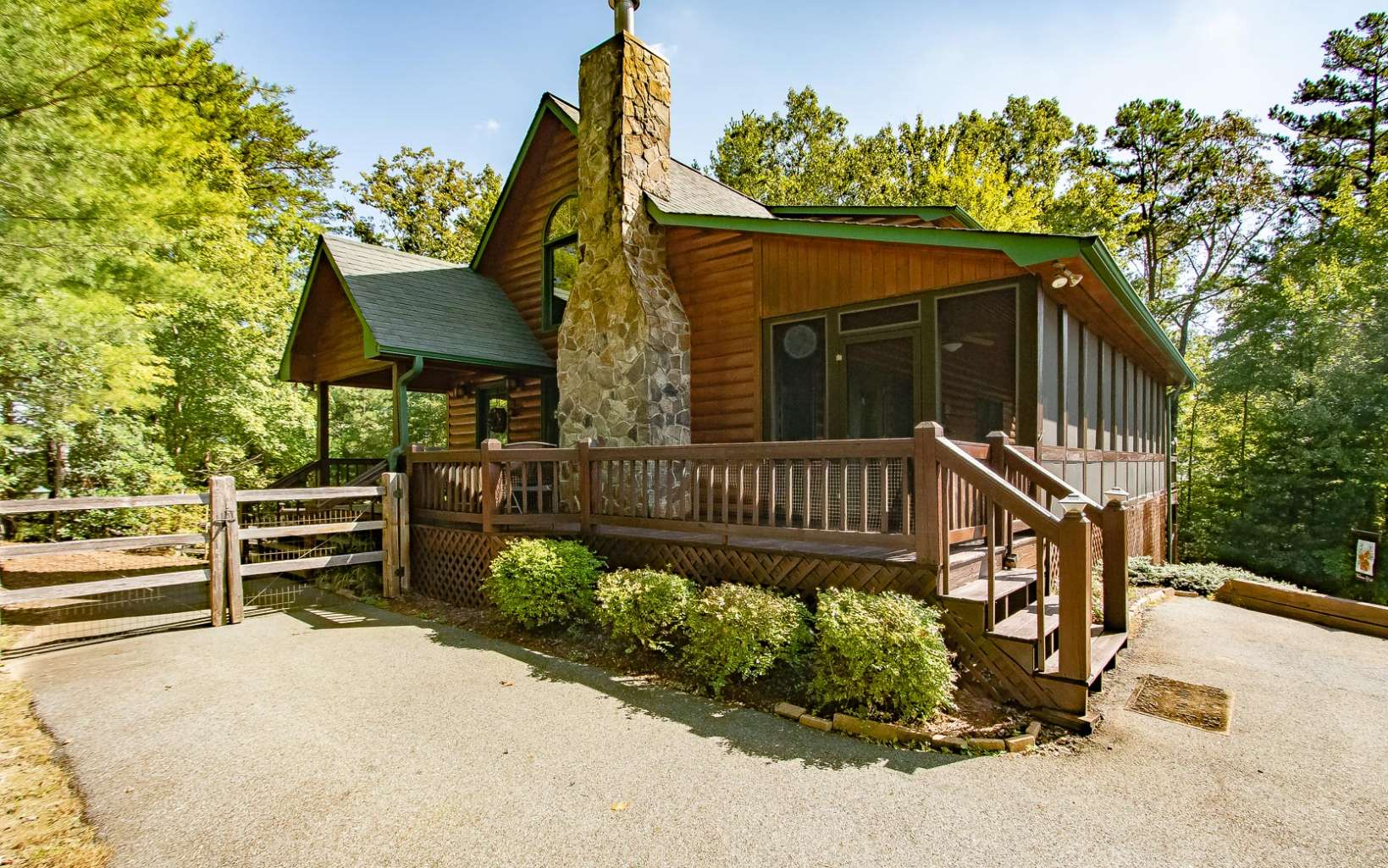 553 Choctaw Ridge Blue Ridge, GA 30513 - Photo 1 of 1 Main View