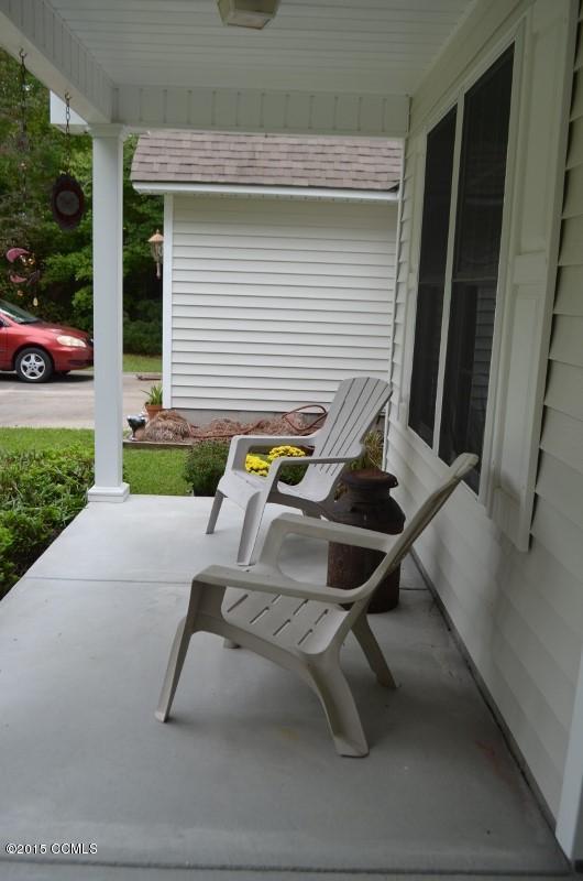 611 Stately Pines Road New Bern, NC 28560 - Photo 2 of 21 Covered Front Porch