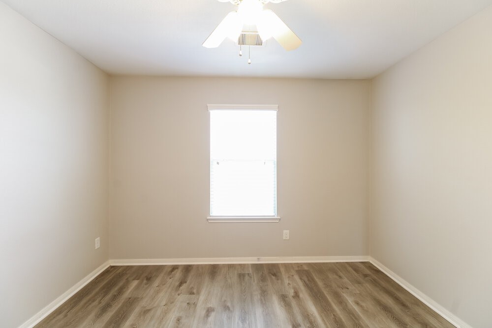 11823 Princess Garden Way Houston, TX 77047 - Photo 12 of 18