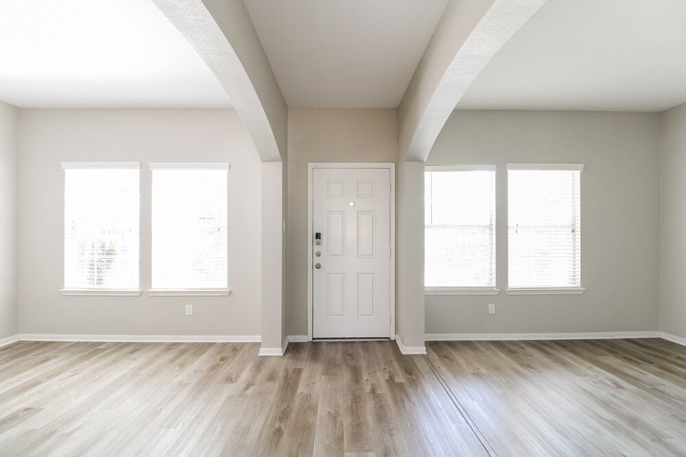 11823 Princess Garden Way Houston, TX 77047 - Photo 6 of 18