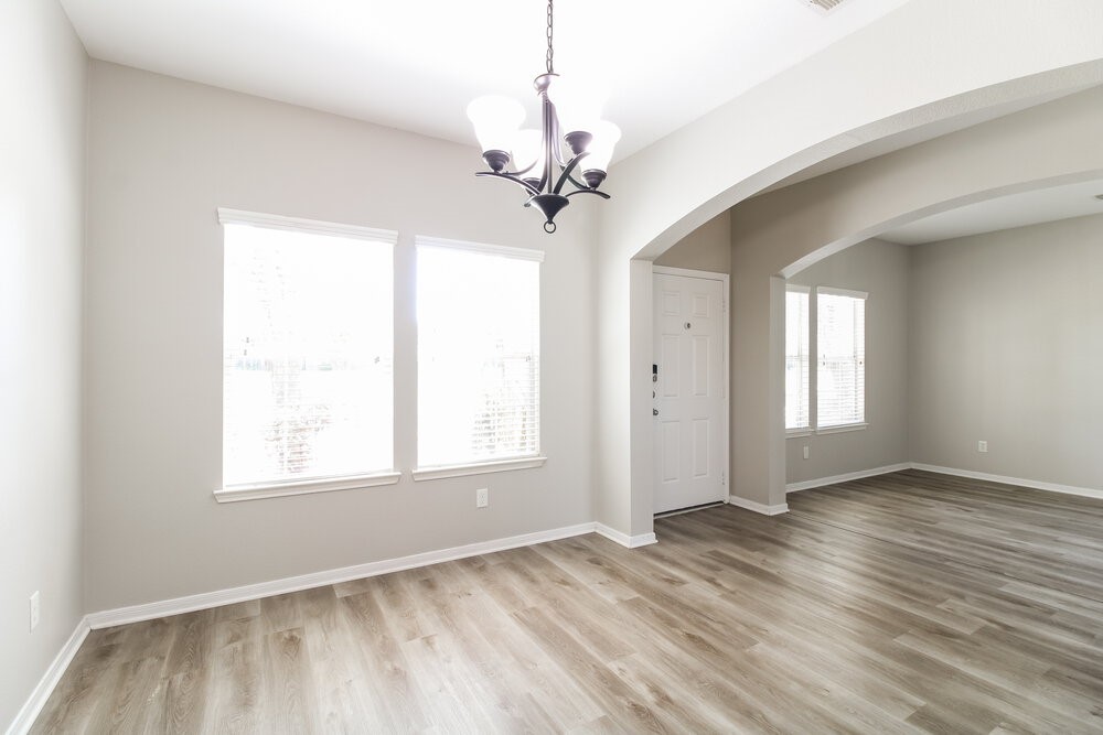 11823 Princess Garden Way Houston, TX 77047 - Photo 8 of 18