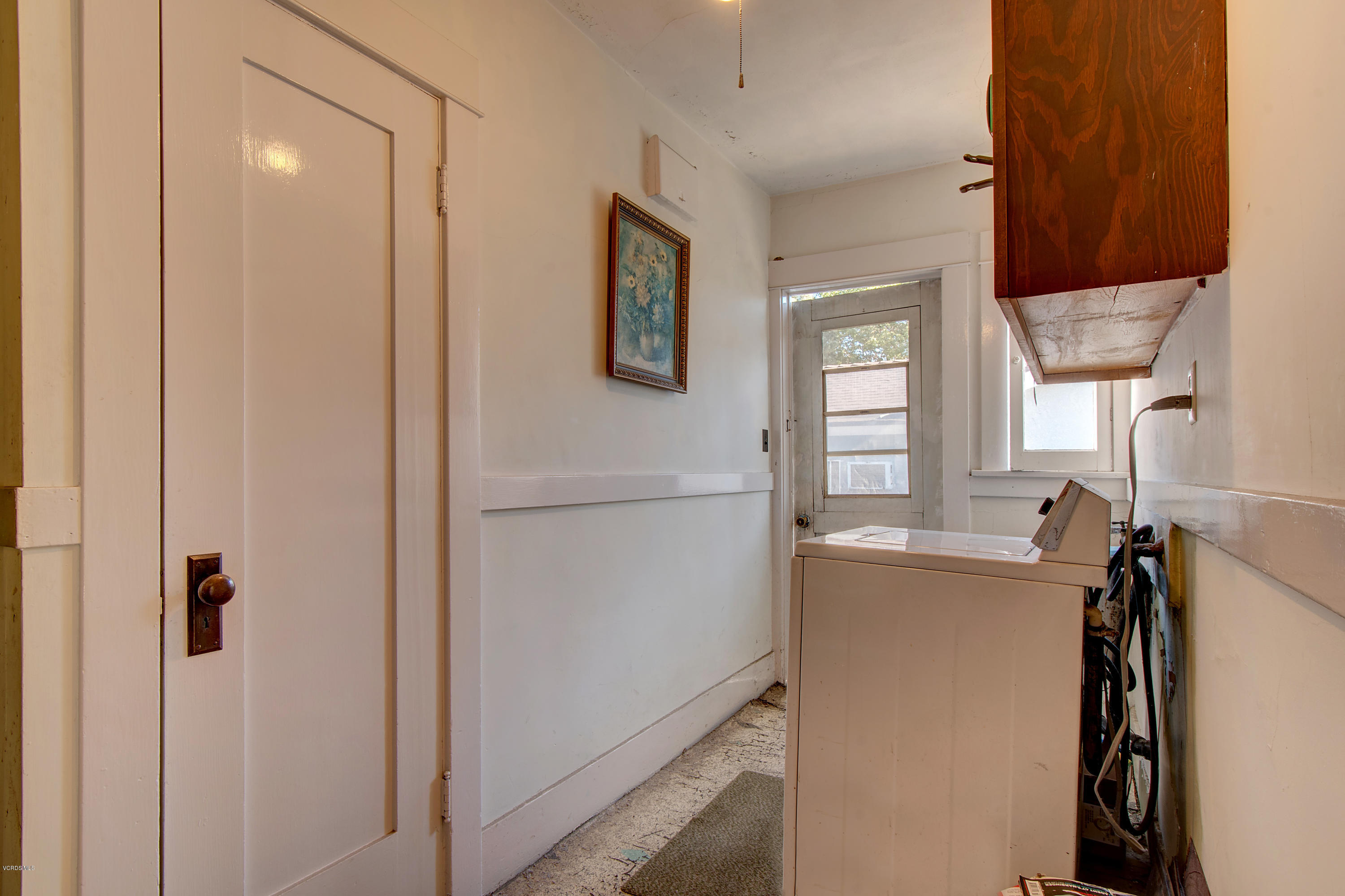 1422 Alhambra Road South Pasadena, CA 91030 - Photo 14 of 18 17a-MLS_Utility Room-1