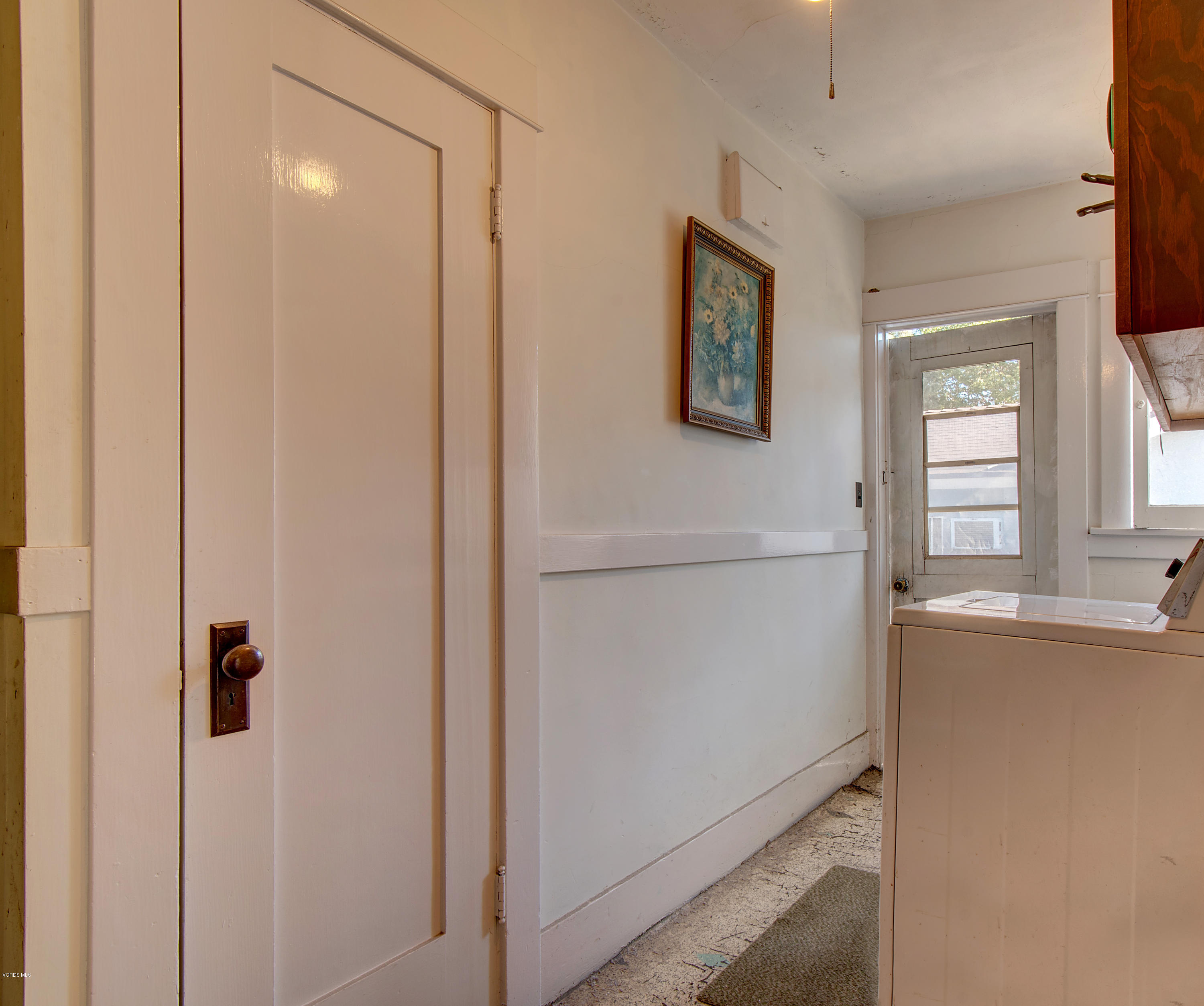 1422 Alhambra Road South Pasadena, CA 91030 - Photo 15 of 18 17b-MLS_Utility Room-2