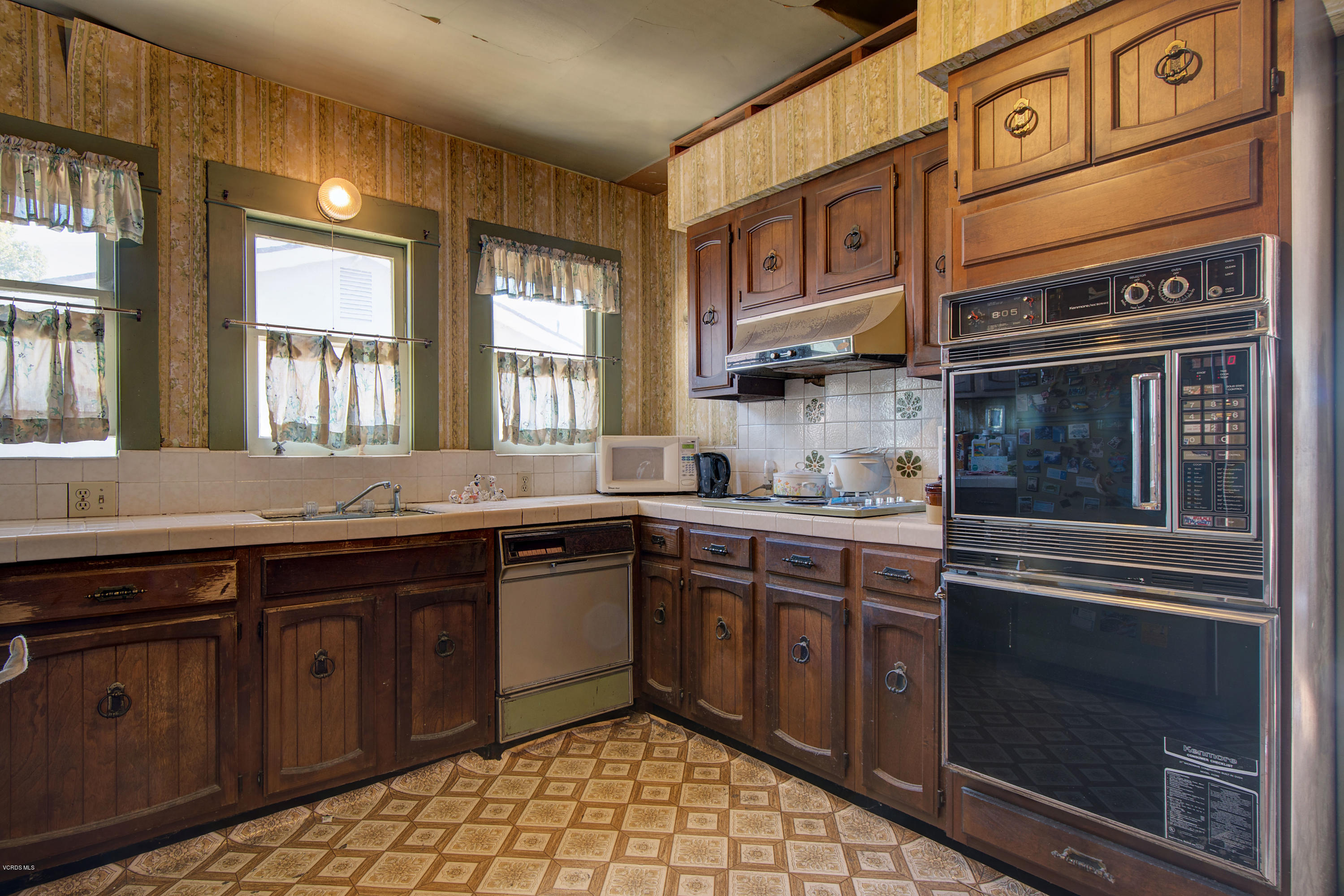 1422 Alhambra Road South Pasadena, CA 91030 - Photo 8 of 18 08-MLS_Kitchen