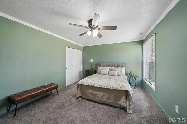 $399,900 | 505 Glenmeadow Drive, Ballwin, MO 63011