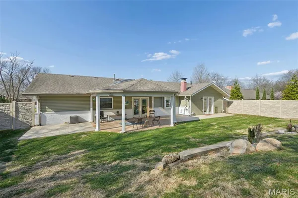 $399,900 | 505 Glenmeadow Drive, Ballwin, MO 63011