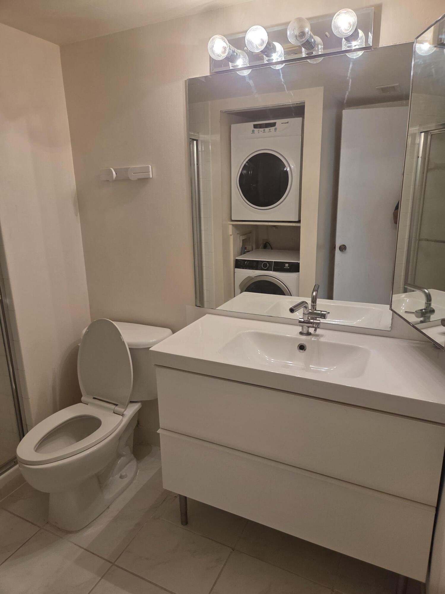 9187 Norte Lago, Unit 5E Boca Raton, FL 33428 - Photo 11 of 14 MO9