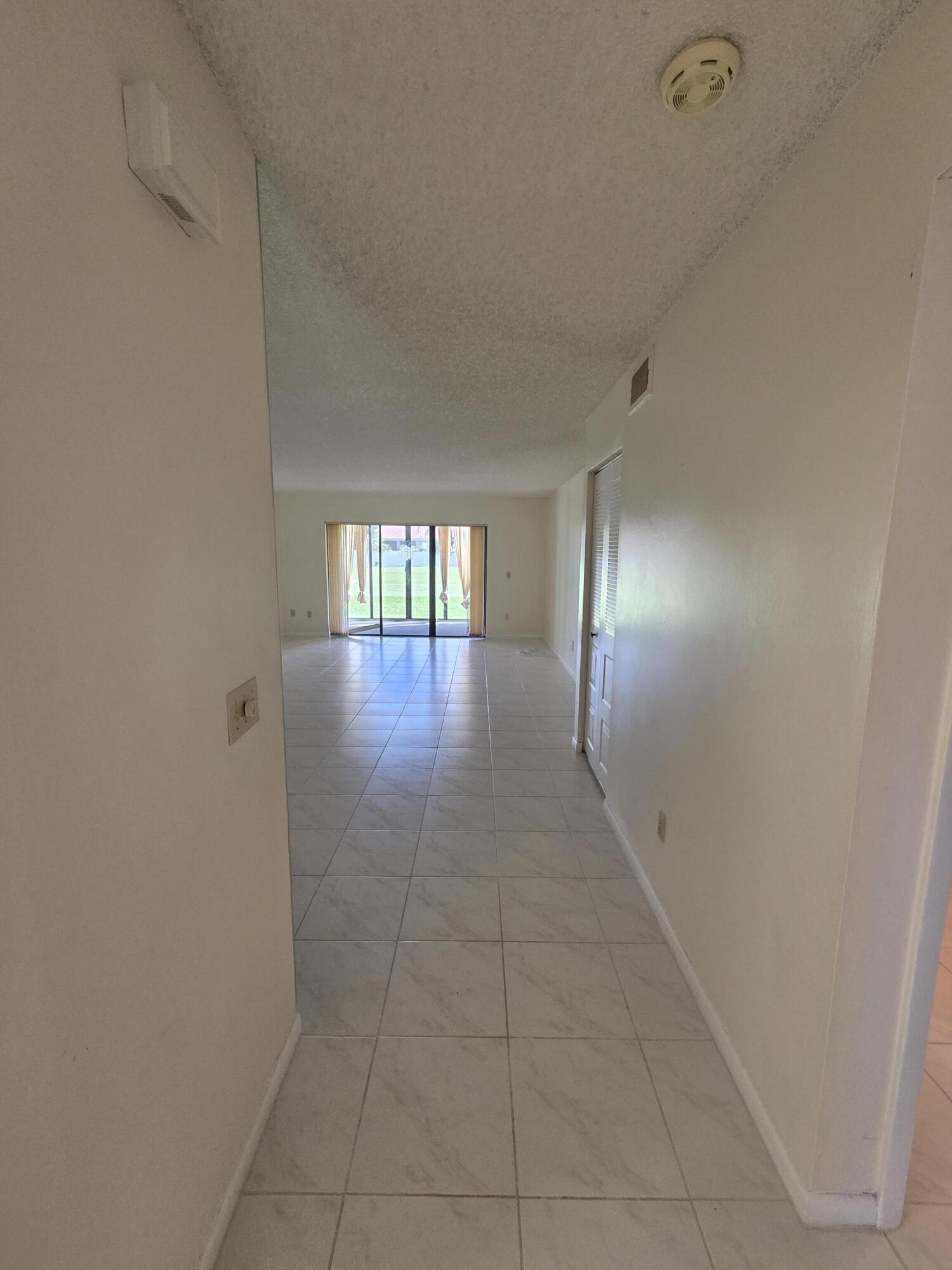 9187 Norte Lago, Unit 5E Boca Raton, FL 33428 - Photo 2 of 14 MO5