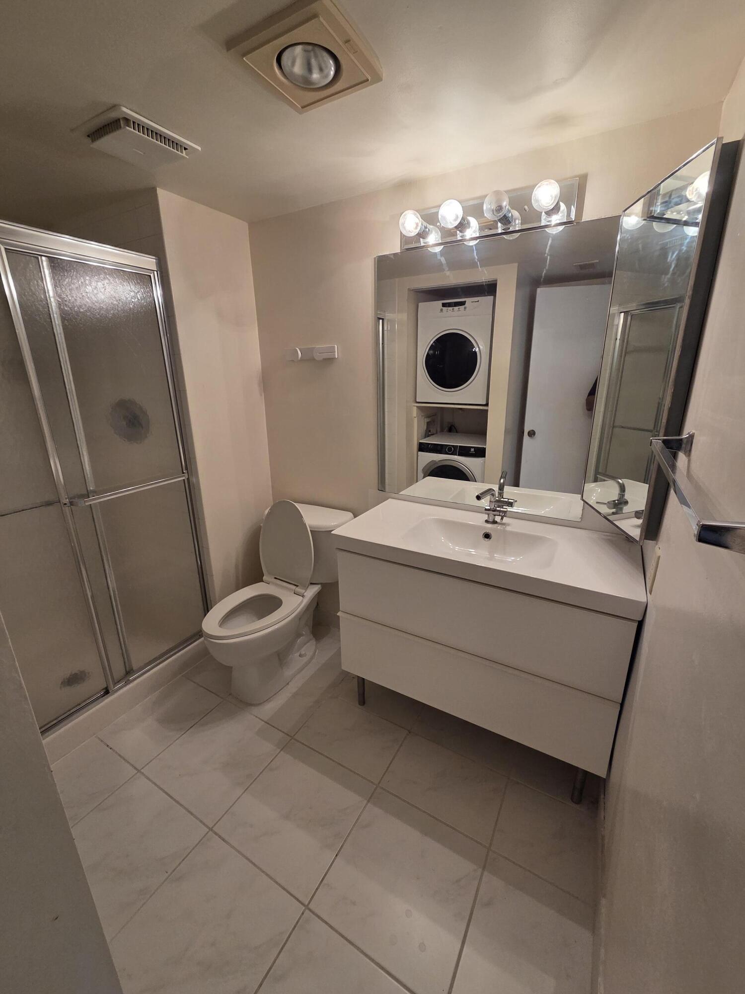 9187 Norte Lago, Unit 5E Boca Raton, FL 33428 - Photo 8 of 14 mo4