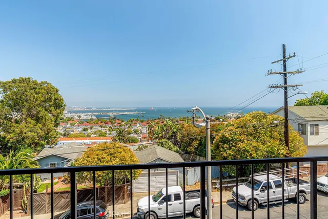$825,000 | 711 West 33rd Street, Unit 6, San Pedro, CA 90731