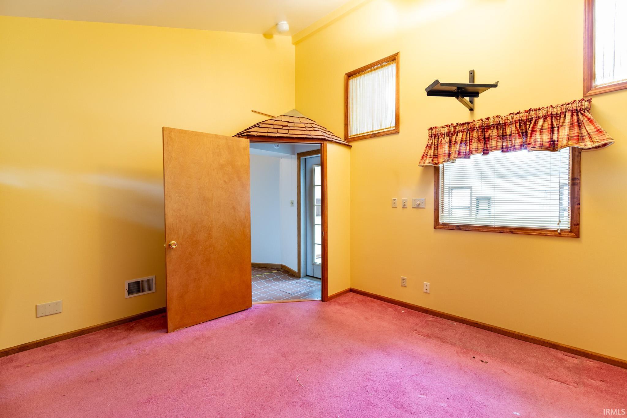 204 Reed Street Nappanee, IN 46550 - Photo 17 of 23 Gallery Image 17