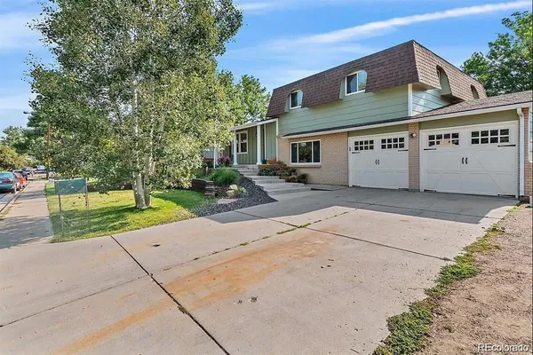$765,000 | 9525 West Kentucky Drive, Lakewood, CO 80226