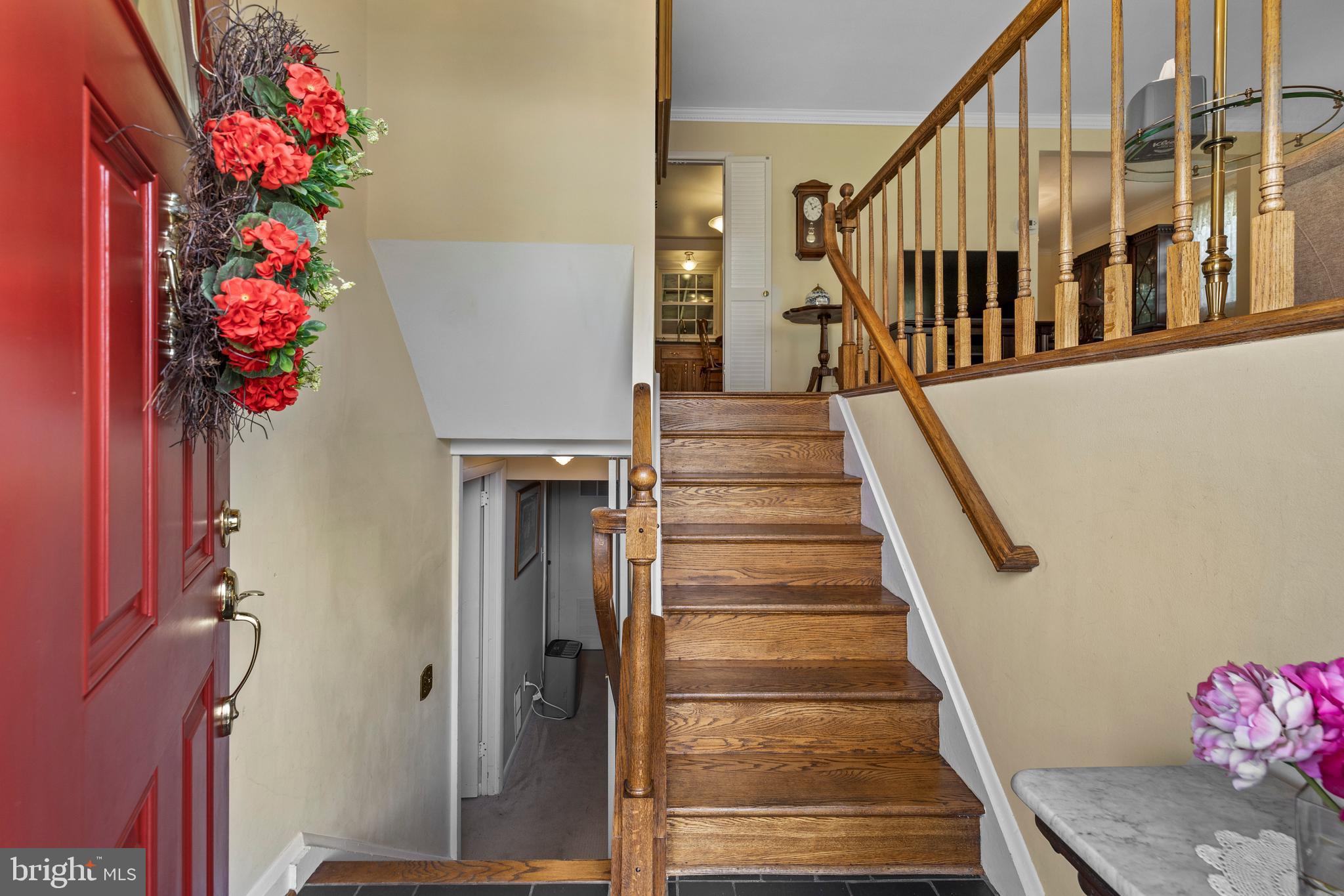 8209 Rider Avenue Towson, MD 21204 - Photo 3 of 31 Foyer