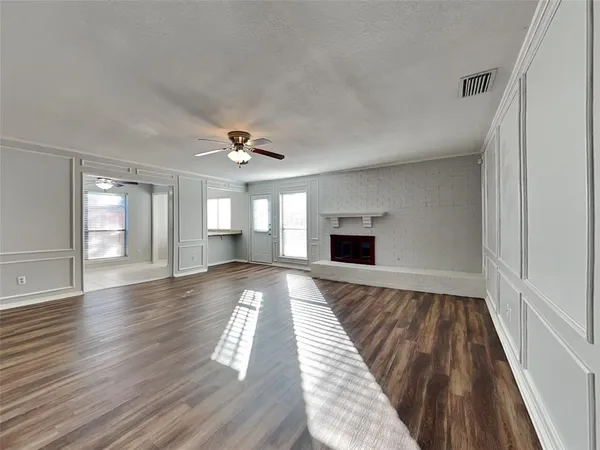 $2,800 | 1920 Oakbluff Drive, Carrollton, TX 75007