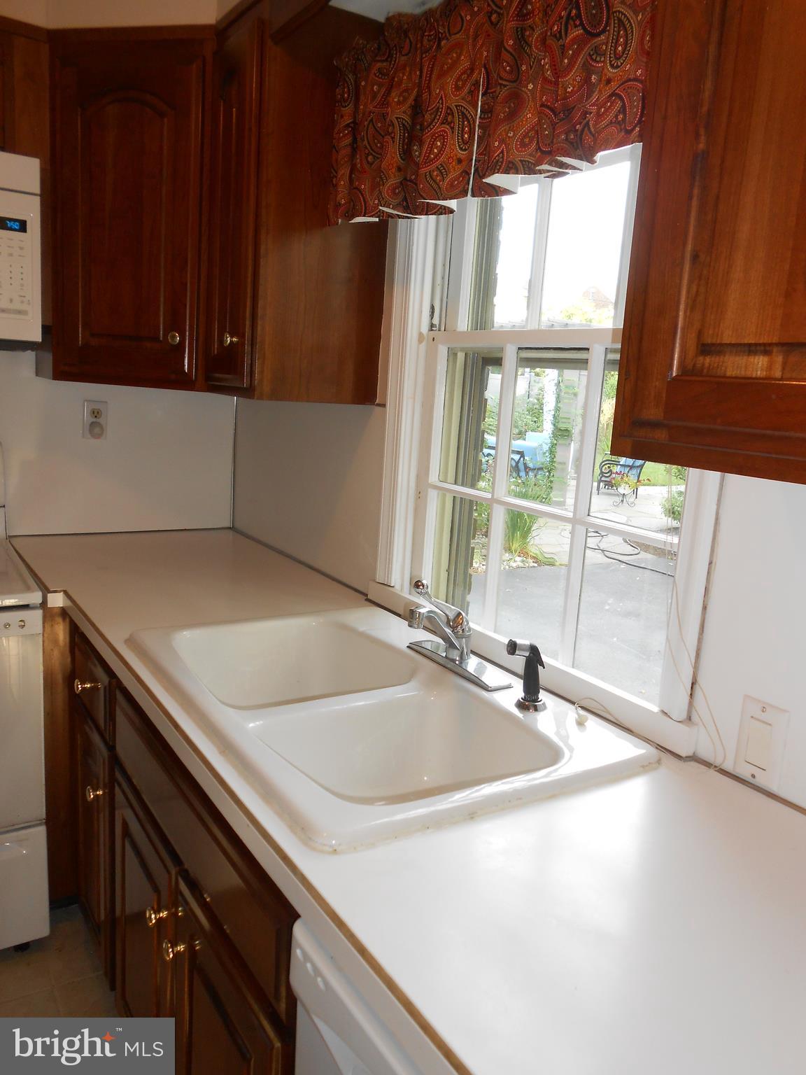 7 York Road Wilmington, DE 19803 - Photo 12 of 34 Window over the Kitchen Sink