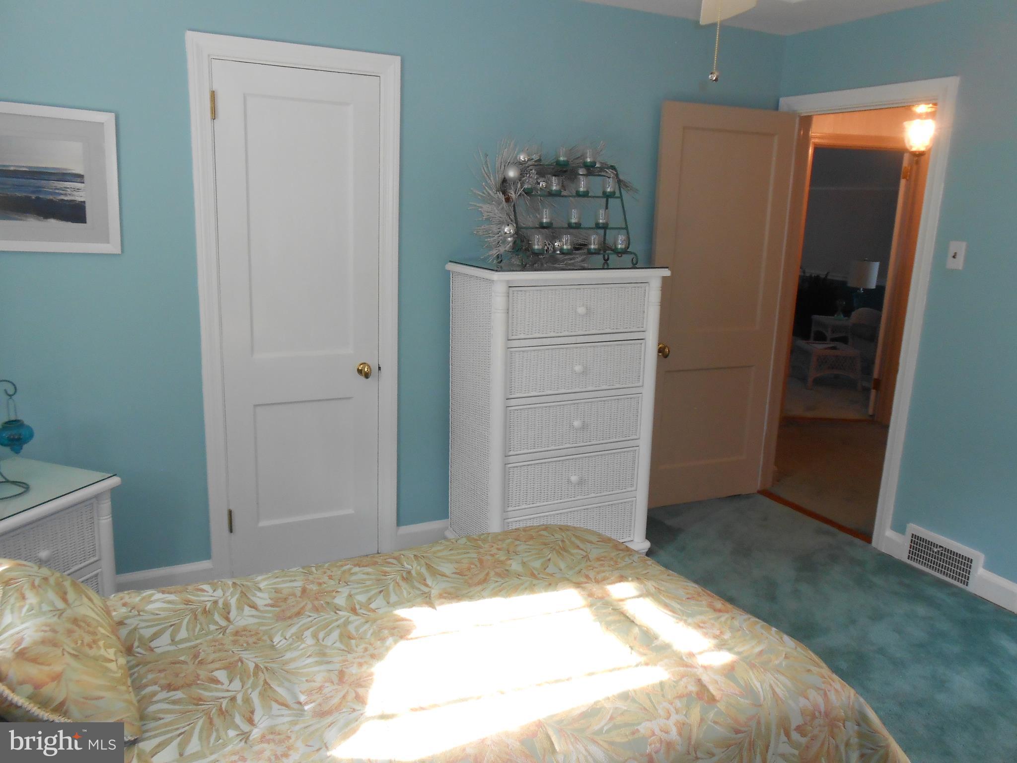 7 York Road Wilmington, DE 19803 - Photo 29 of 34 Second Bedroom view toward hallway