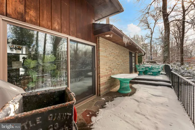 $729,900 | 68 Pilgrim Lane, Drexel Hill, PA 19026