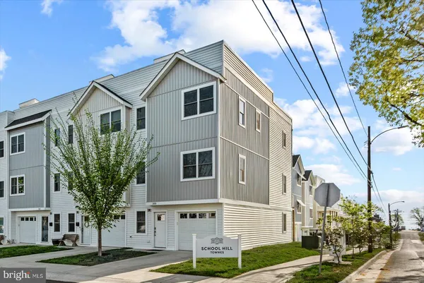 $546,000 | 300 Douglas Avenue, Colonial Beach, VA 22443