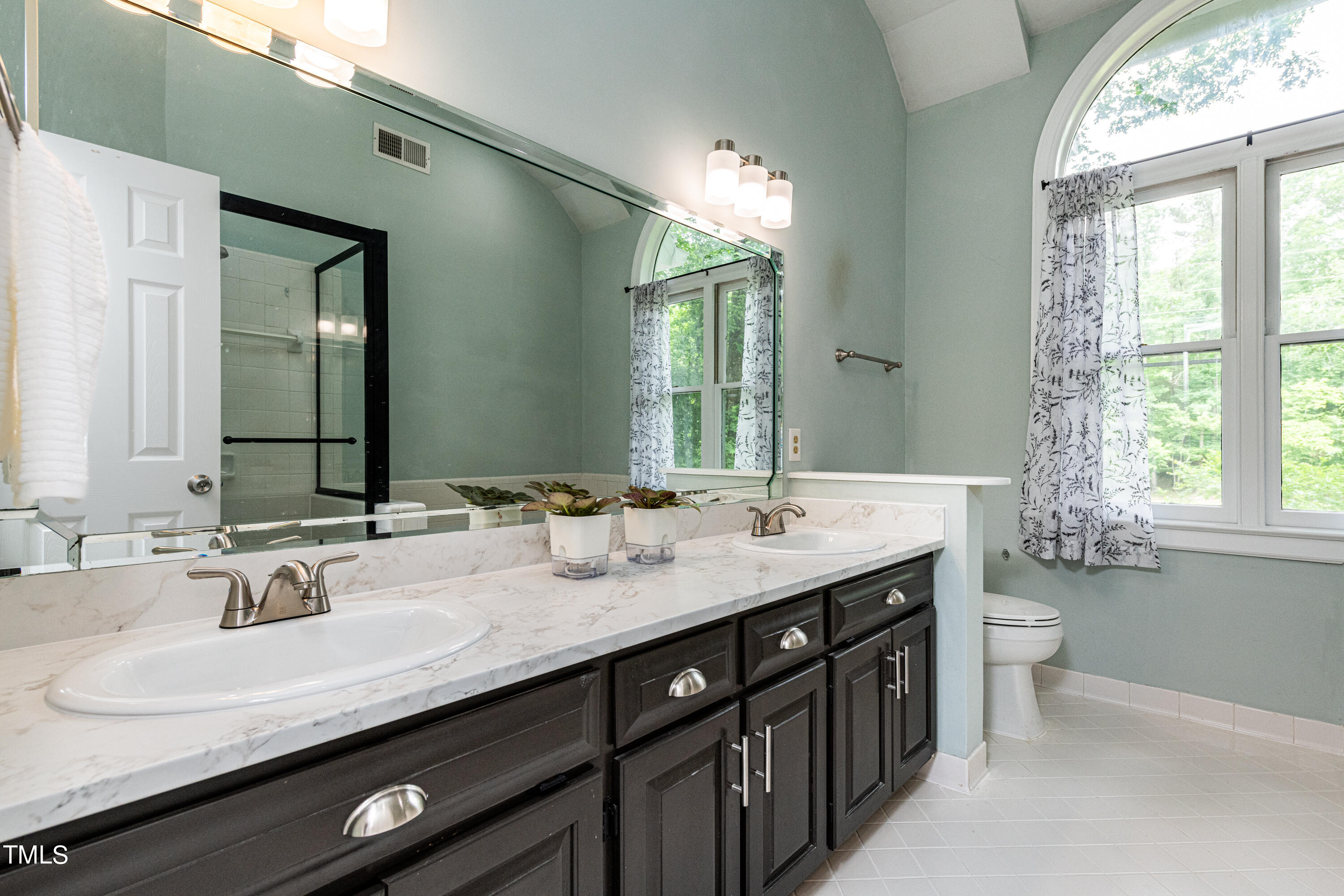 804 Kings Cross Way Raleigh, NC 27615 - Photo 21 of 40 027_Primary Bathroom