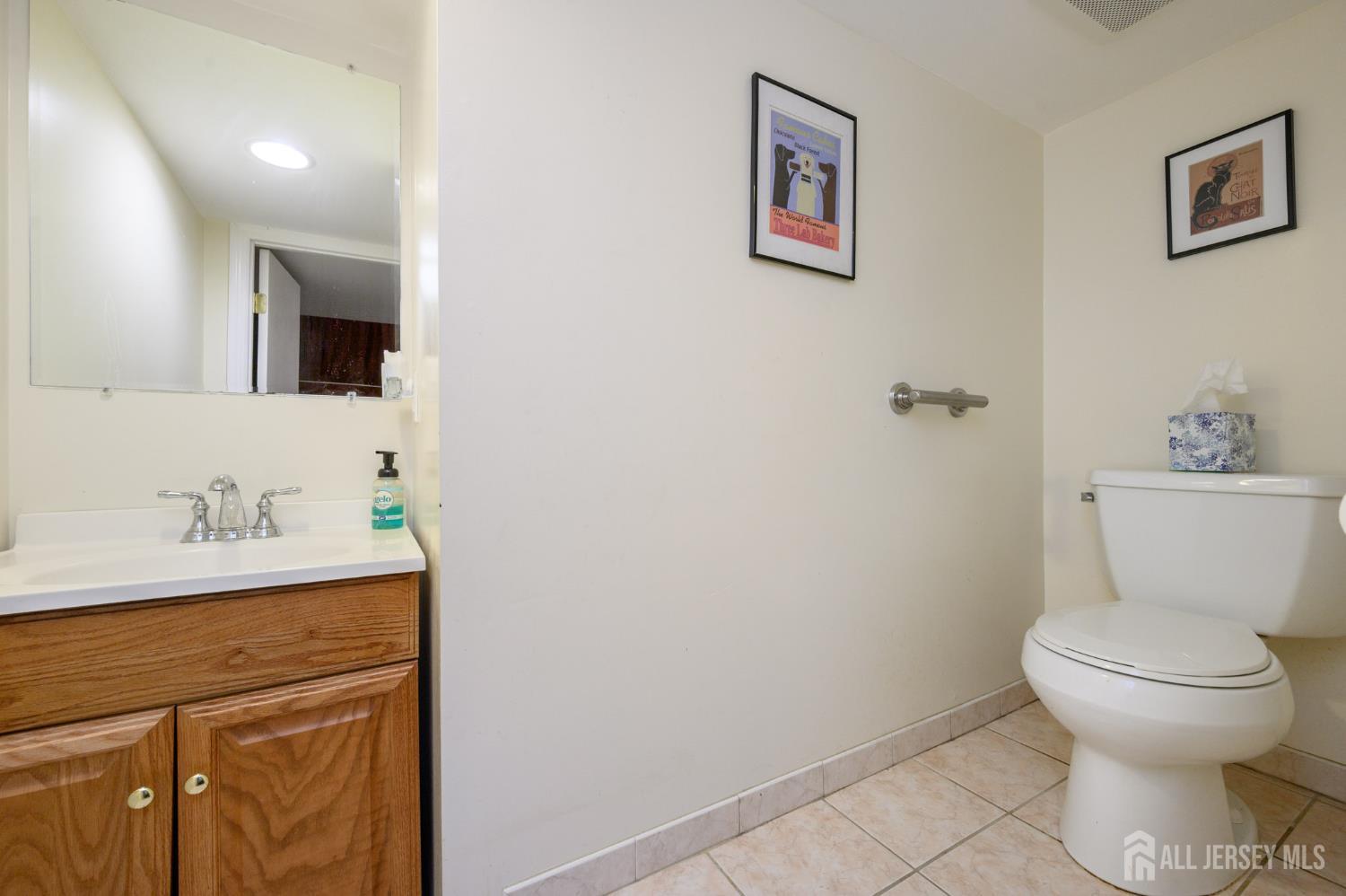 171 Howell Avenue Fords, NJ 08863 - Photo 27 of 33