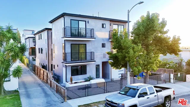 $5,500 | 4642 St Elmo Drive, Los Angeles, CA 90019