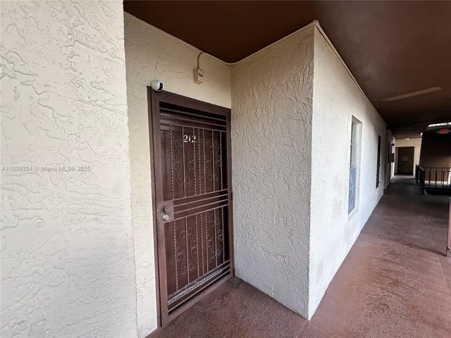 a view of walk in closet