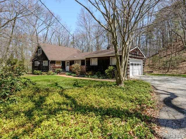 250 Little Neck Road Centerport, NY 11721 - Photo 1 of 1 Gallery Image 1