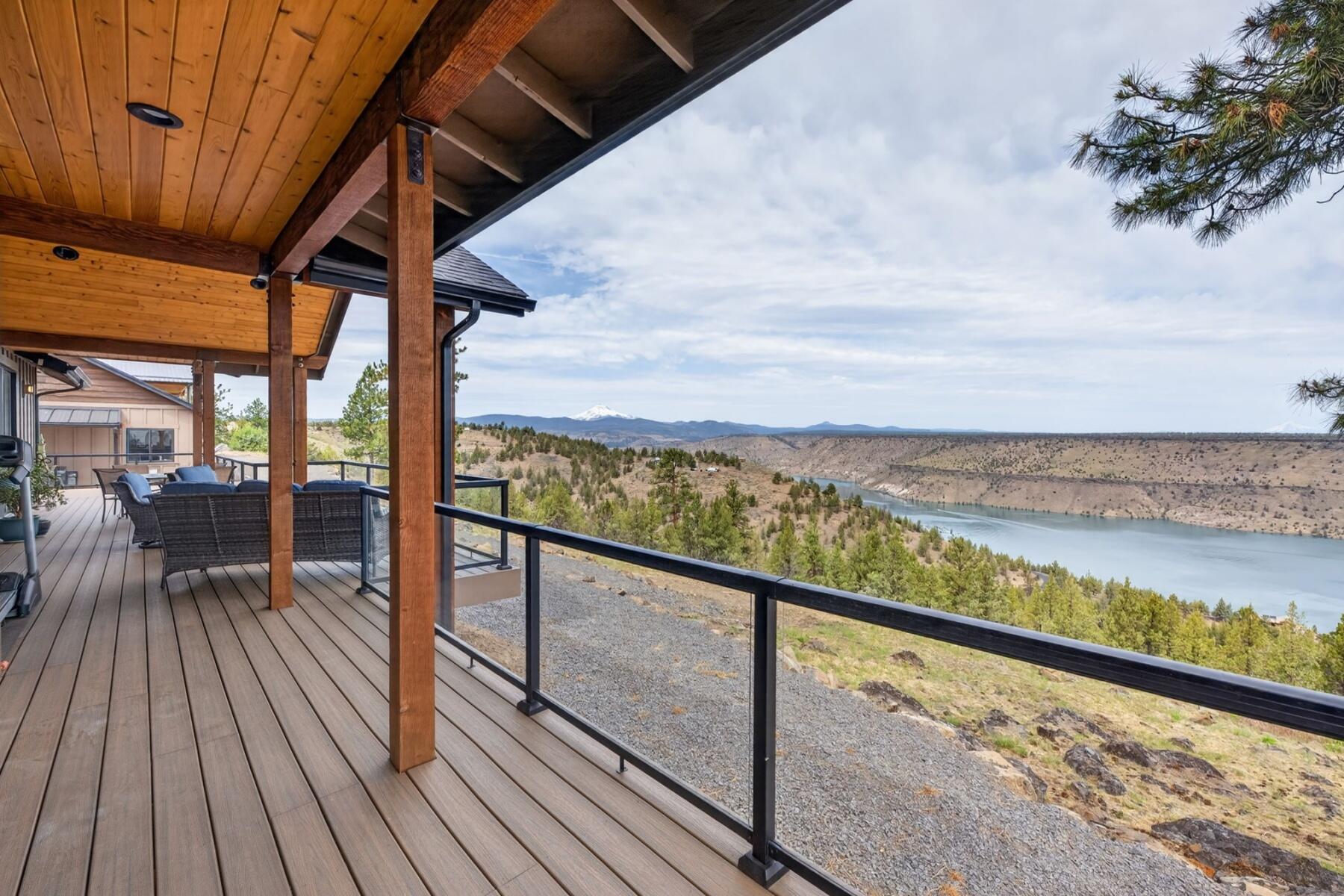 11620 Southwest Pixie Lane Culver, OR 97734 - Photo 19 of 53 a view of ocean from a balcony