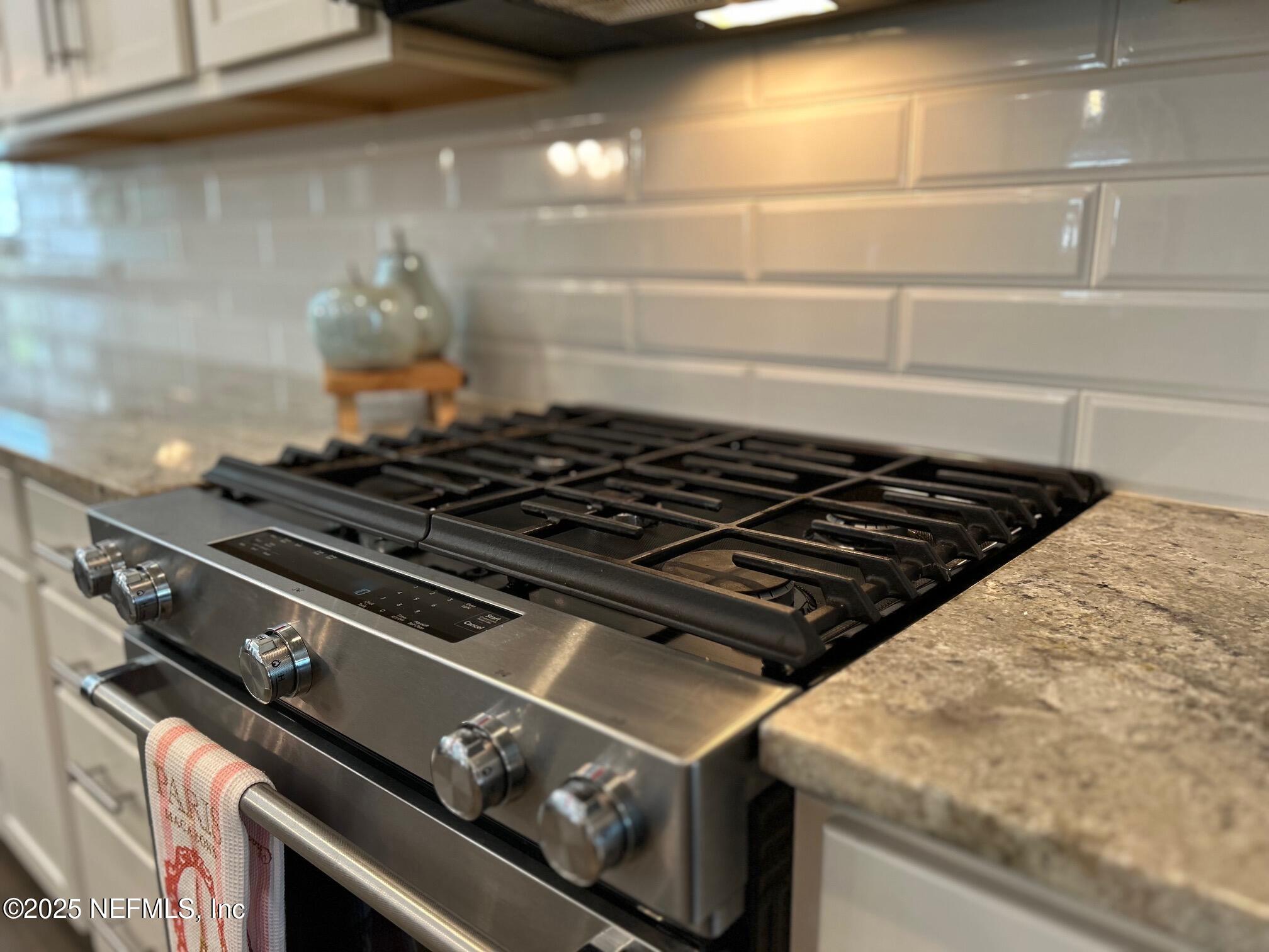 433 Rittburn Lane St. Johns, FL 32259 - Photo 18 of 39 GAS RANGE