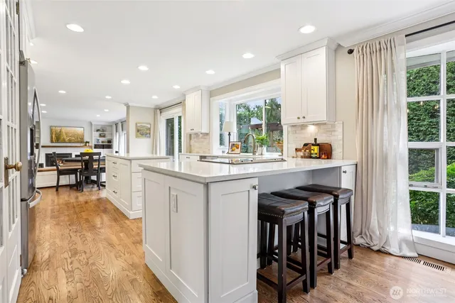 $2,120,000 | 4546 193rd Place Southeast, Issaquah, WA 98027