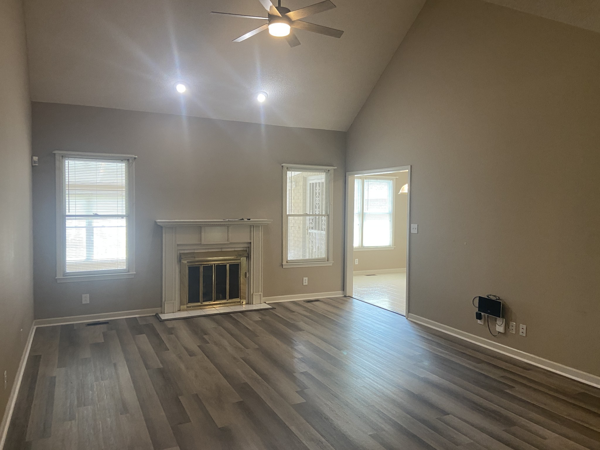 4237 Trenton Road Clarksville, TN 37040 - Photo 4 of 36