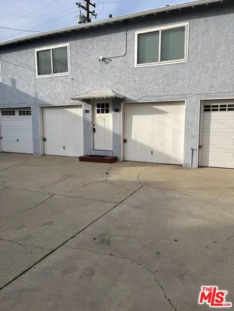 $2,100 | 811 1/2 East Nutwood Street, Unit 1/2, Inglewood, CA 90301