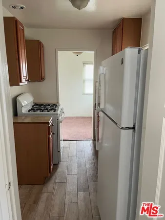 $2,100 | 811 1/2 East Nutwood Street, Unit 1/2, Inglewood, CA 90301