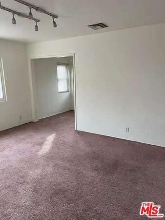 $2,100 | 811 1/2 East Nutwood Street, Unit 1/2, Inglewood, CA 90301