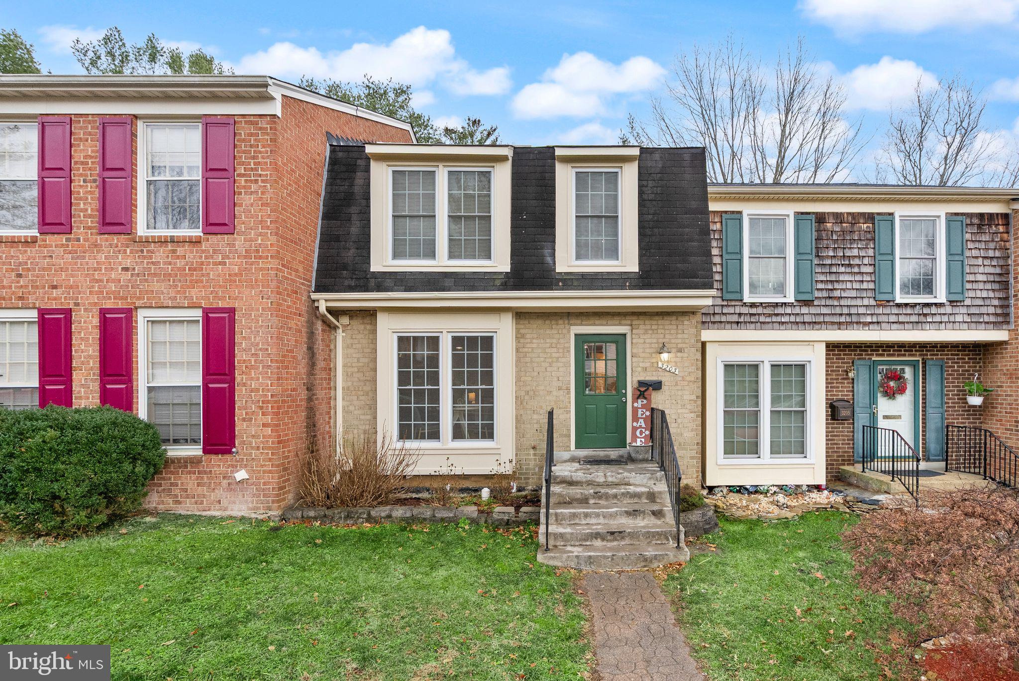3203 Foothill Street Woodbridge, VA 22192 - Photo 57 of 57 front view of a house with a yard