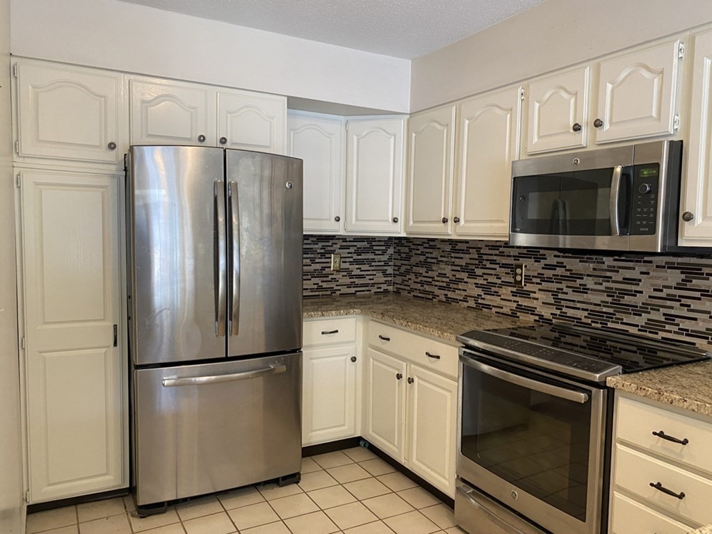 14 Windpath West, Unit 14 West Springfield, MA 01089 - Photo 13 of 38