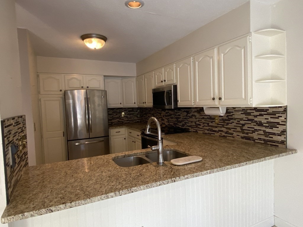 14 Windpath West, Unit 14 West Springfield, MA 01089 - Photo 10 of 38
