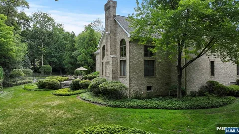 $2,795,000 | 837 Apple Ridge Road, Franklin Lakes, NJ 07417