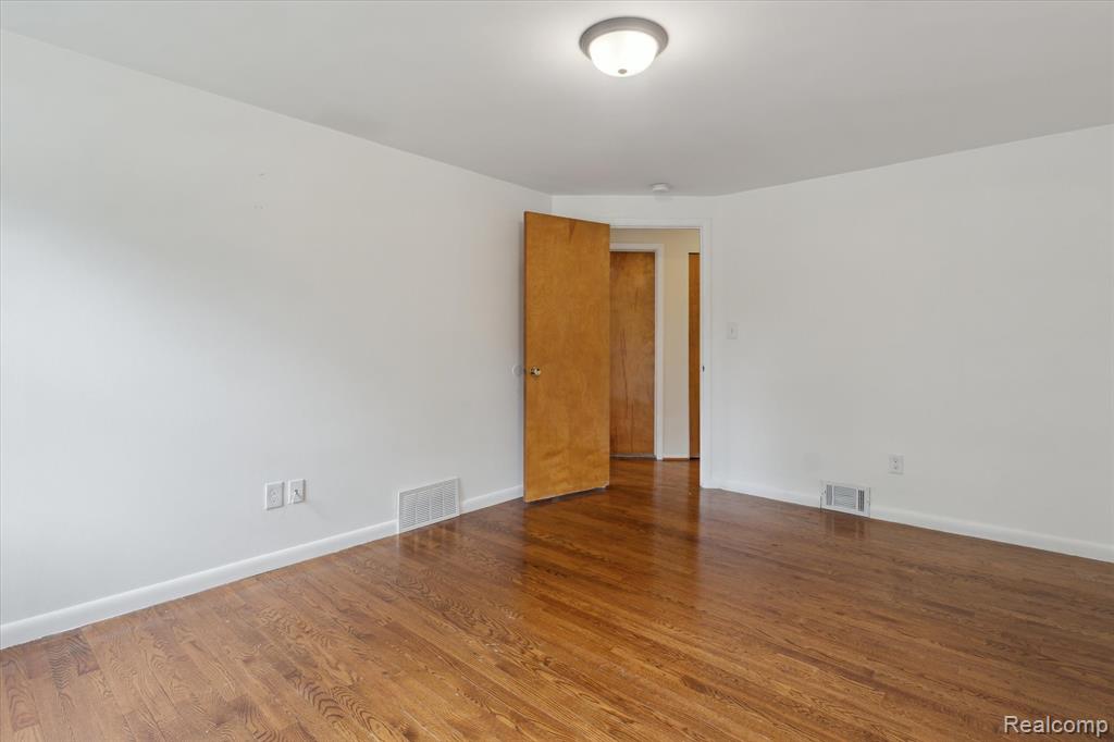 19581 Silver-Spring Street Southfield, MI 48076 - Photo 22 of 40 Gallery Image 22